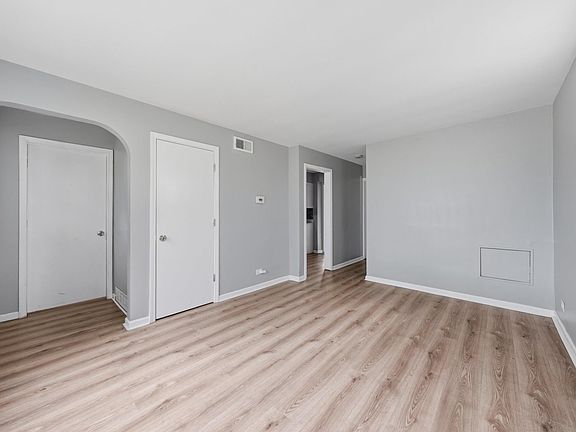 2nd image of 13437 S Green Bay Ave