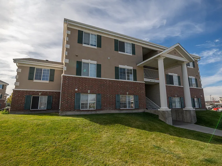Stone Brook Apartments — Photo 16