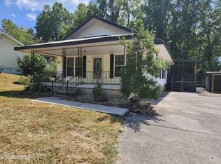 458 Slaven Ln, Oneida, TN 37841