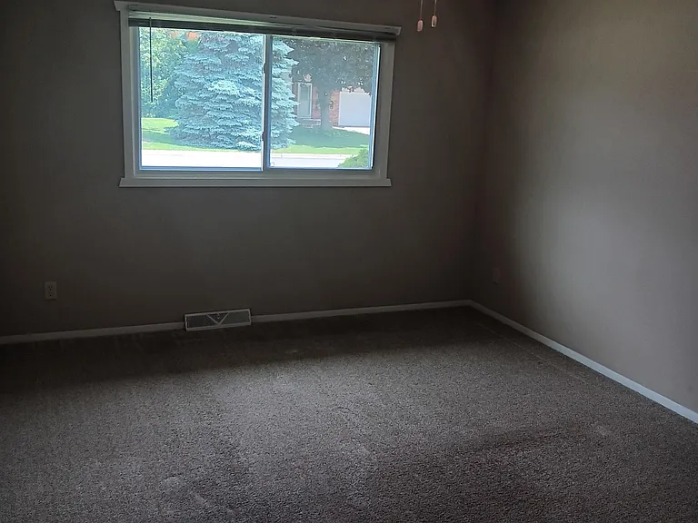 2685 Richardson St — Photo 10