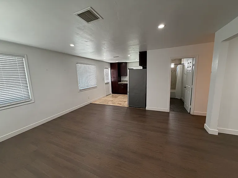 6556 Comly St — Photo 5