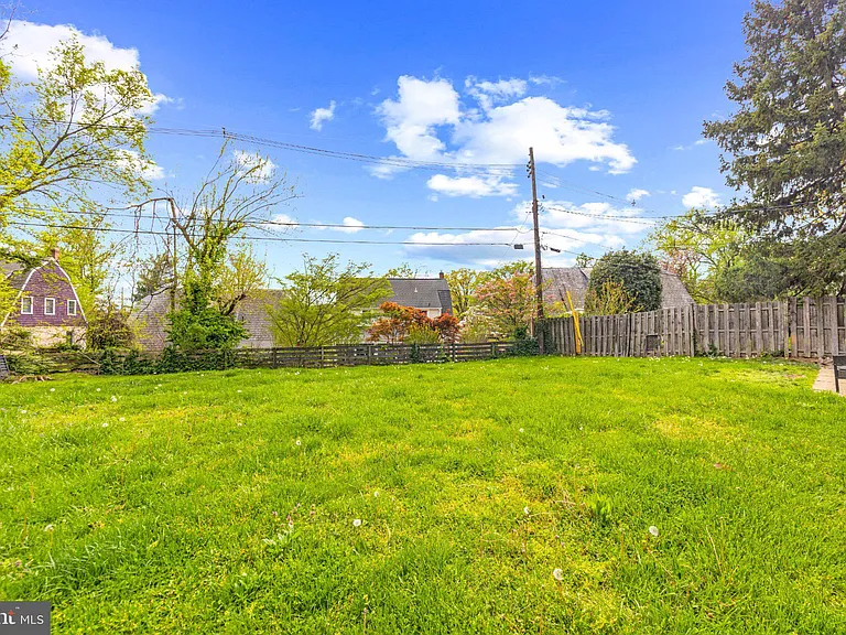 106 Edgewood Rd — Photo 40