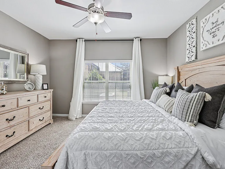 The Landing at Little Elm Apartments — Photo 28