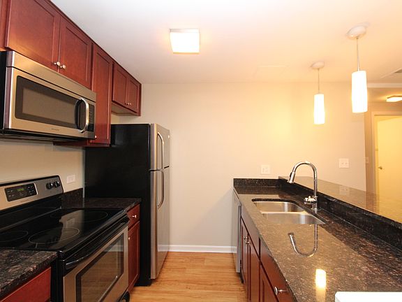 3rd image of 1717 N Dayton St APT G2