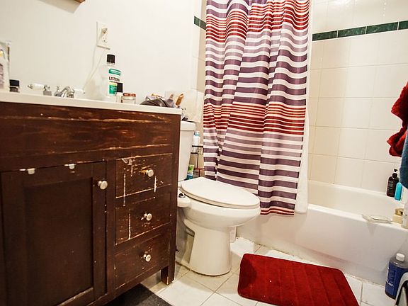 5th image of 13 Monroe St #3