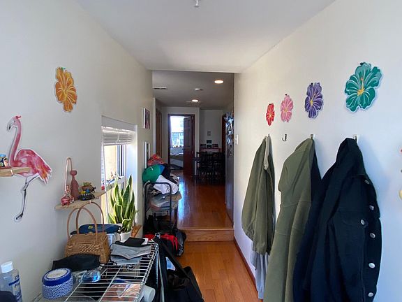 2nd image of 1221 Green St #301B