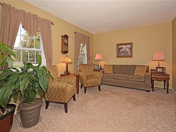 4th image of 8130 N Hills Dr