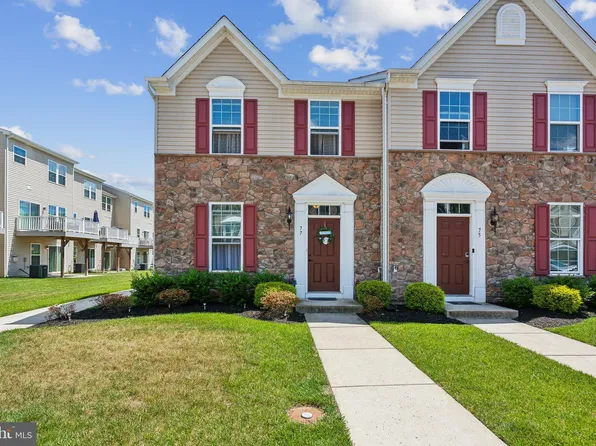 77 Benford Ln, Edgewater Park, NJ 08010