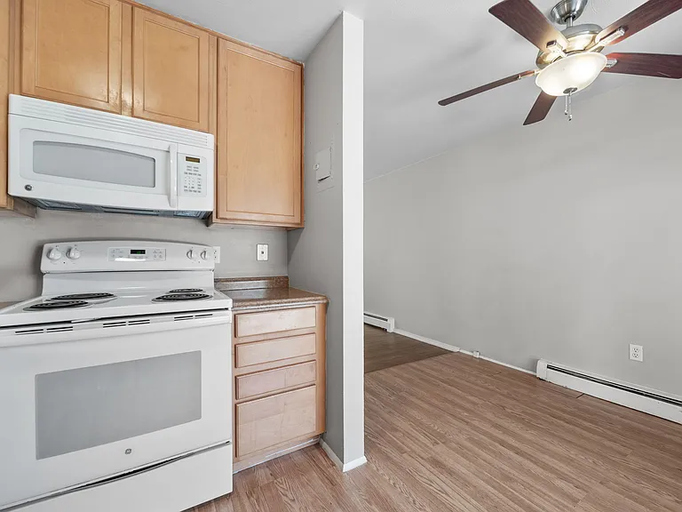 1770 Eaton St — Photo 10