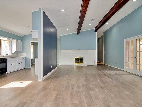 3rd image of 502 Country Wood Ct