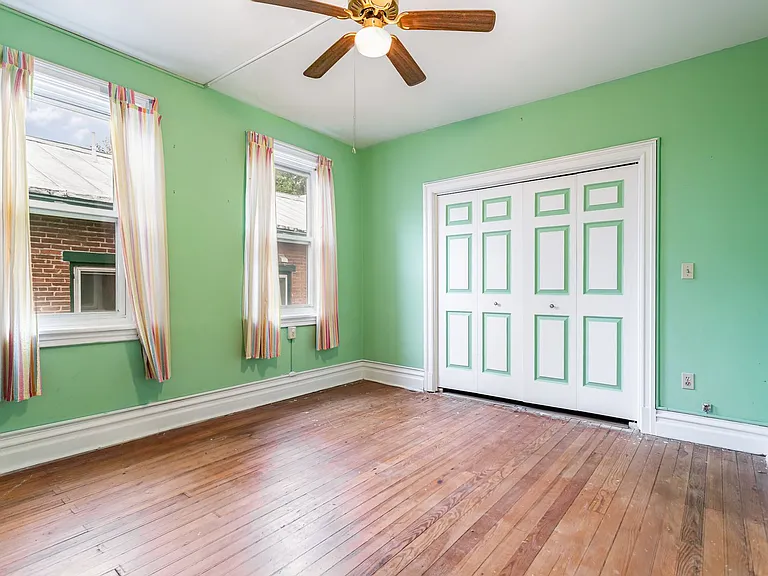 273 S Hanover St — Photo 17