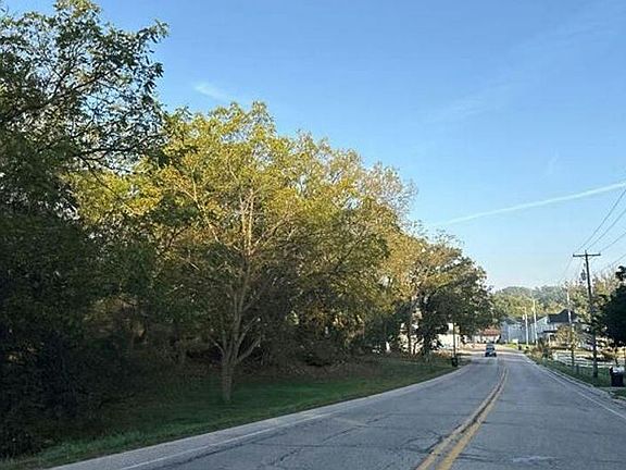 4th image of 34225 Bassett Rd