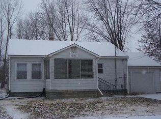 1020 1st St, Charleston, IL 61920