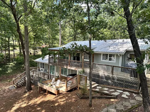 117 Woods Ln, Hartwell, GA 30643