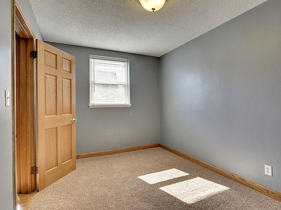 4th image of 625 Cleveland Ave S APT 106