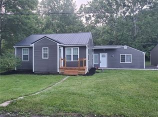 724 Briggs Rd, Leavittsburg, OH 44430