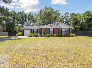 128 W Kenny Dr, Hinesville, GA 31313