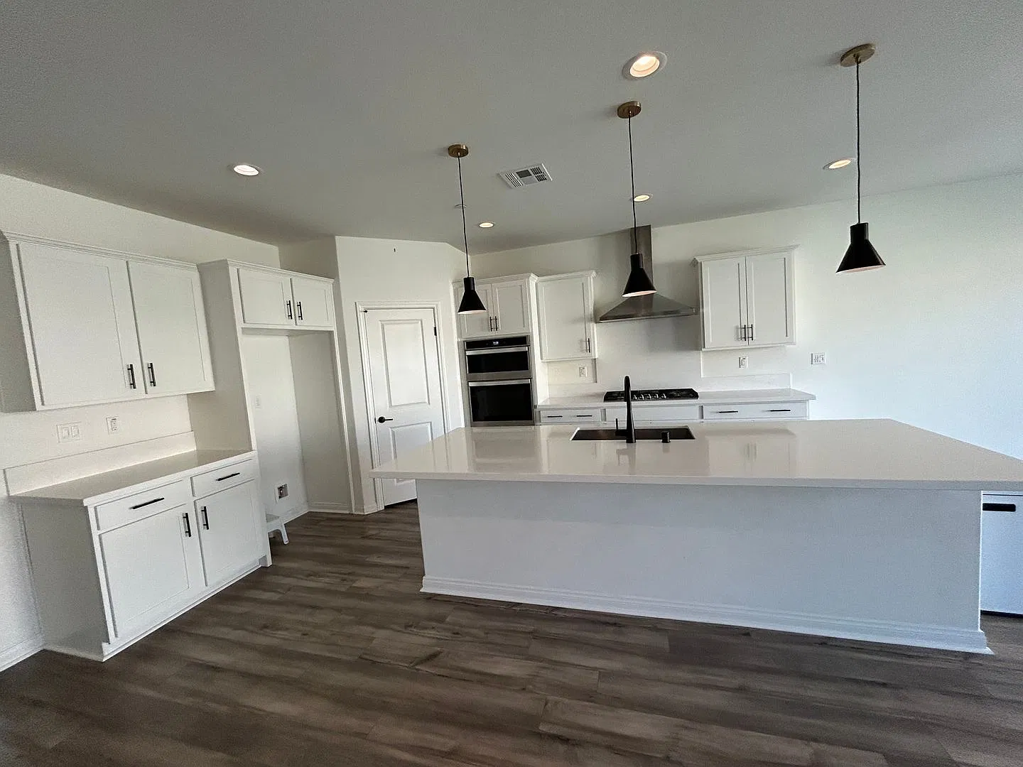 Like New 4 Bedroom + Loft Menifee Home — Photo 2