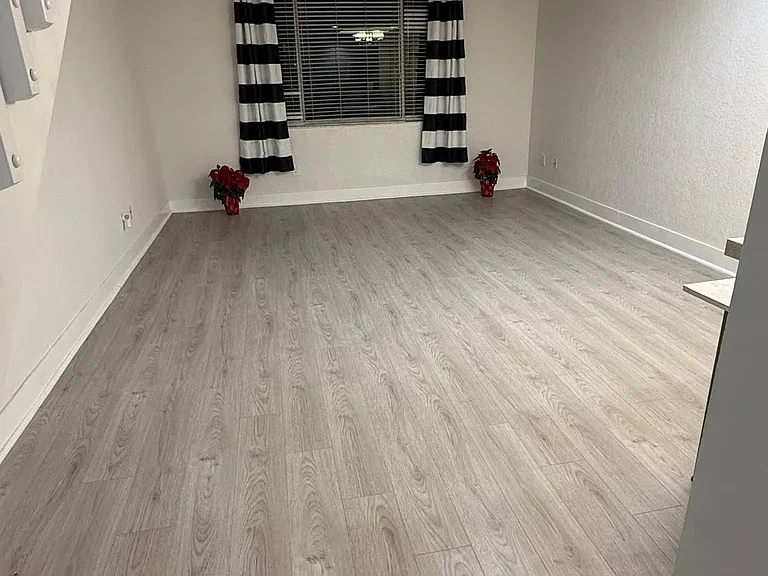 715 SW 148th Ave #610 — Photo 5