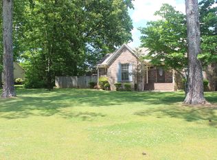 621 Eastview Dr, Madison, AL 35758