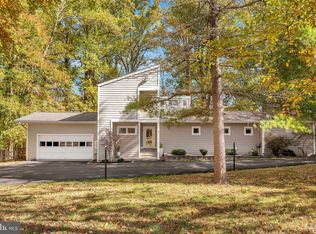 321 Springvale Rd, Great Falls, VA 22066