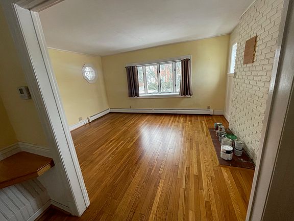 Living Room (No furniture)