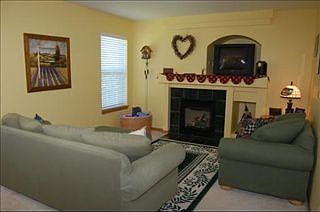 5th image of 10548 Fleetwood St