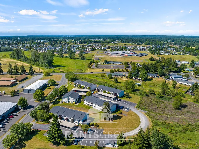 Yelm Creek Apartments — Photo 23