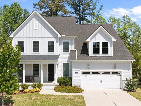 551 Glenville Lake Dr, Fuquay Varina, NC 27526