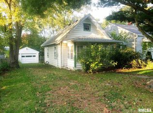 717 E Seneca Pl, Peoria, IL