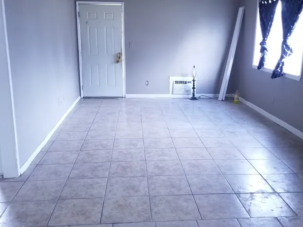 2035 Sunrise Ln, San Bernardino, CA 92404