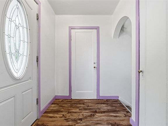 5th image of 323 New Castle St