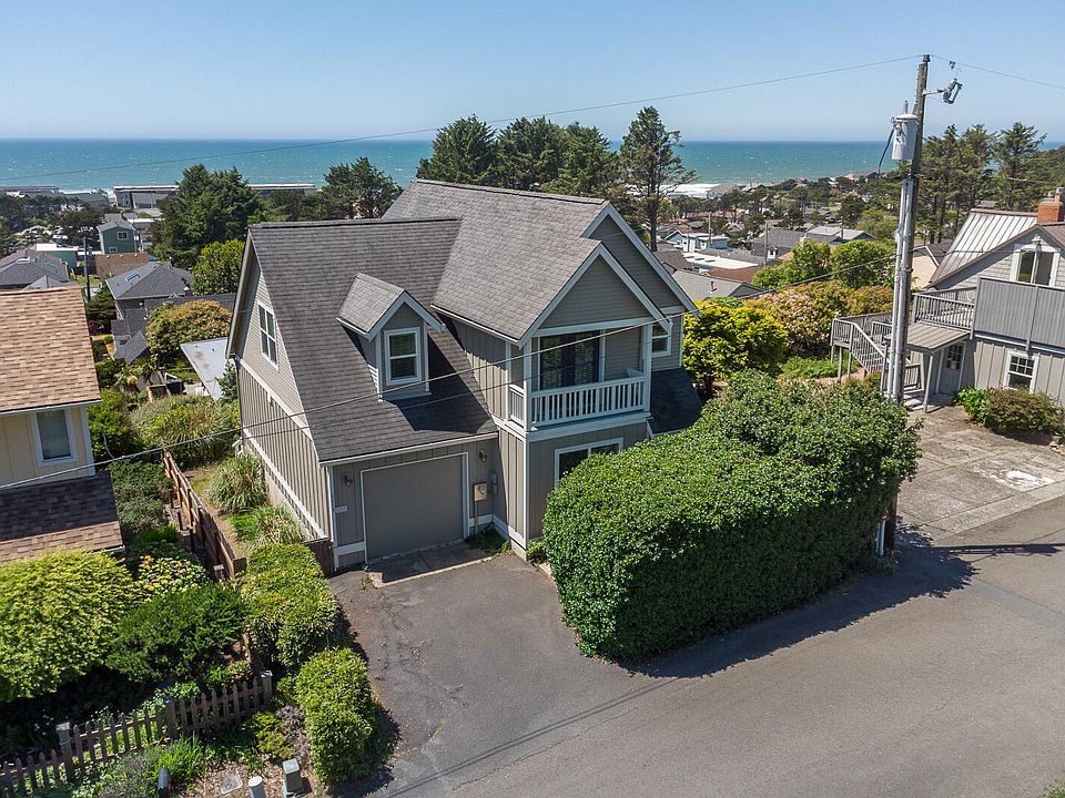 1st image of 3015 NW Port Dr