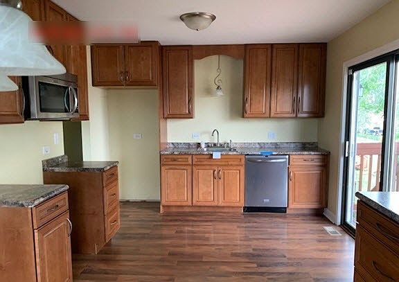 3rd image of 20712 S Woodlawn Ct