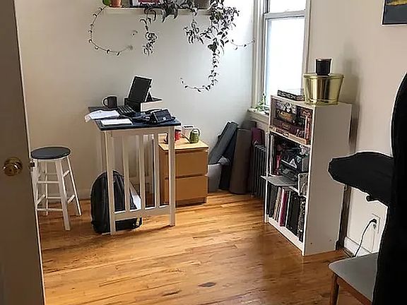 4th image of 25-33 Astoria Blvd #2