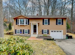 67 Stirling Dr, Glocester, RI 02857