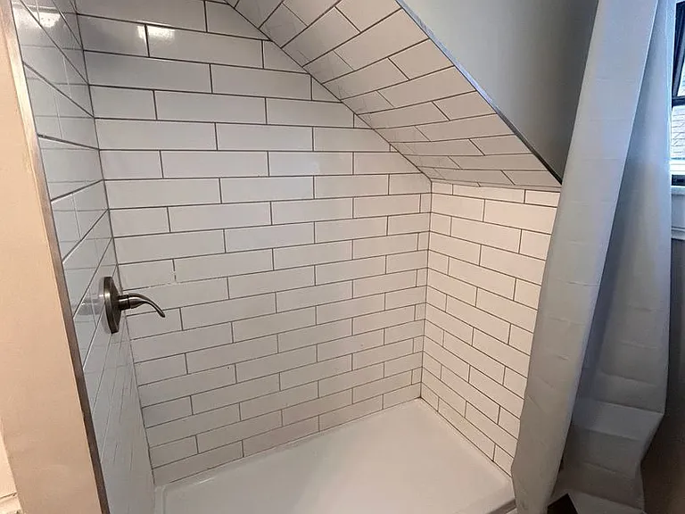 605 Gill Ave — Photo 13