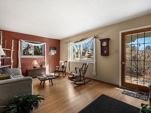 3rd image of 1016 Camino Redondo