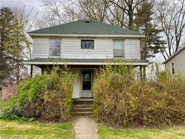 577 Buffalo St, Conneaut, OH 44030
