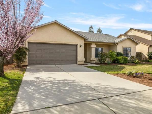 572 W Sunset St, Kingsburg, CA 93631