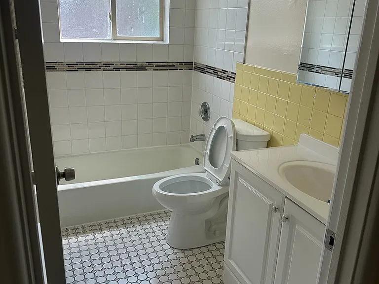 729 Strom Dr #3A — Photo 6