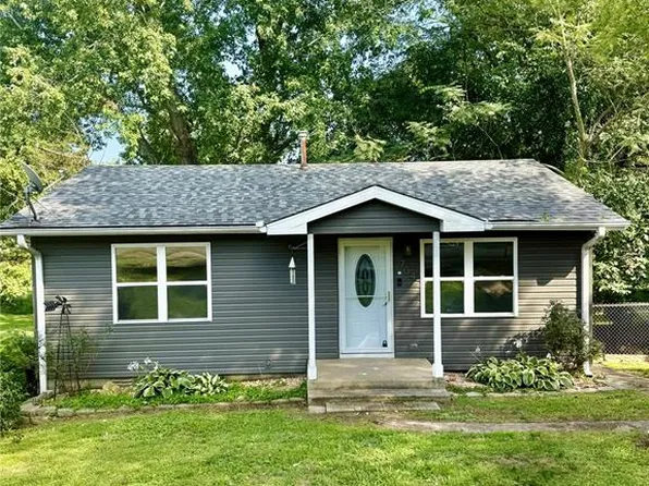704 Union St, Marble Hill, MO 63764