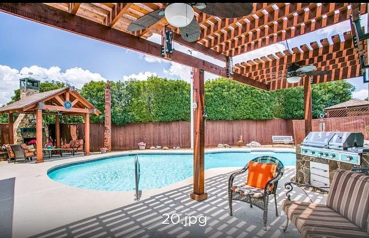 7115 Crooked Oak Dr — Photo 2
