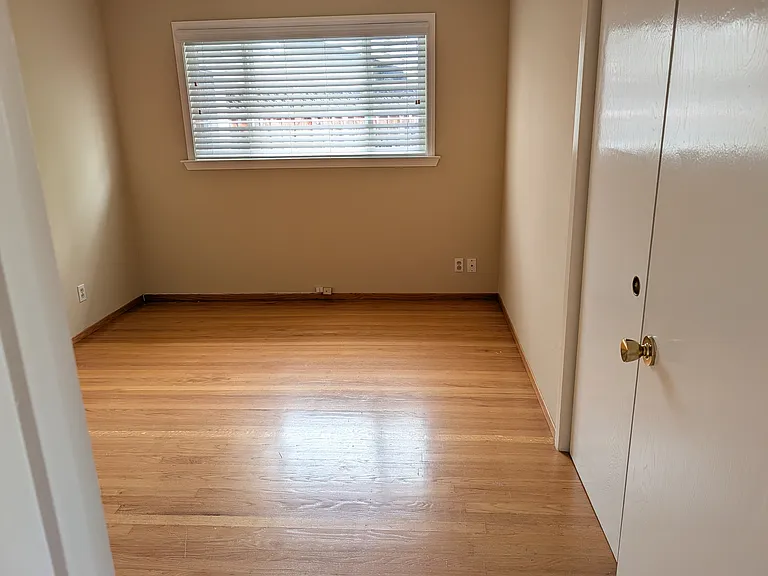 2112 Rockhurst Ct — Photo 9