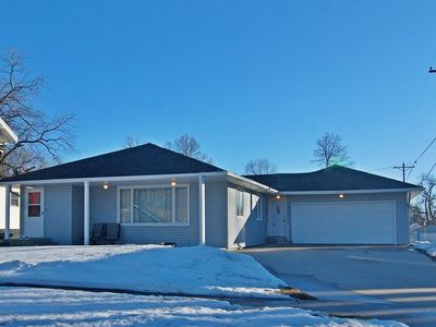 111 E Maple St, Holstein, IA, 51025