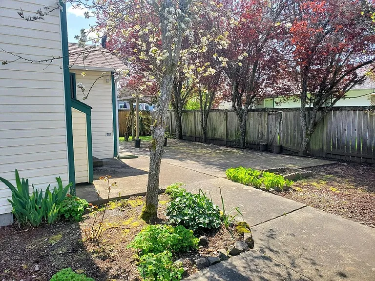 5905 Cherokee Loop SE — Photo 16