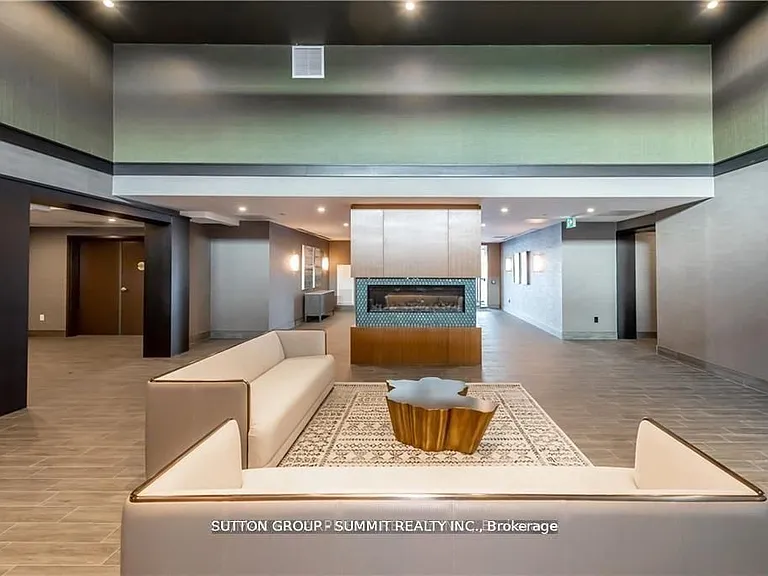 450 Dundas St E #617 — Photo 3