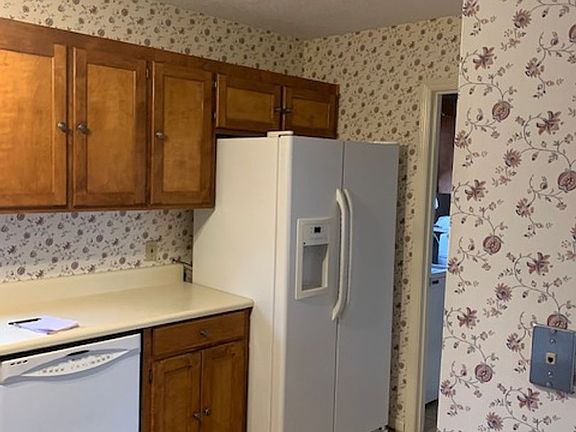3rd image of 70 Carolina Oaks Dr