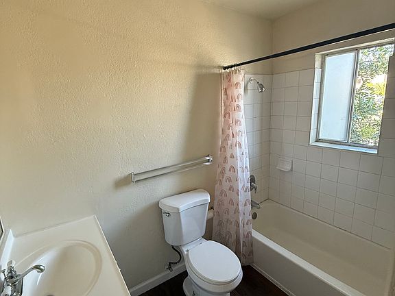 5th image of 3021 J St #3021