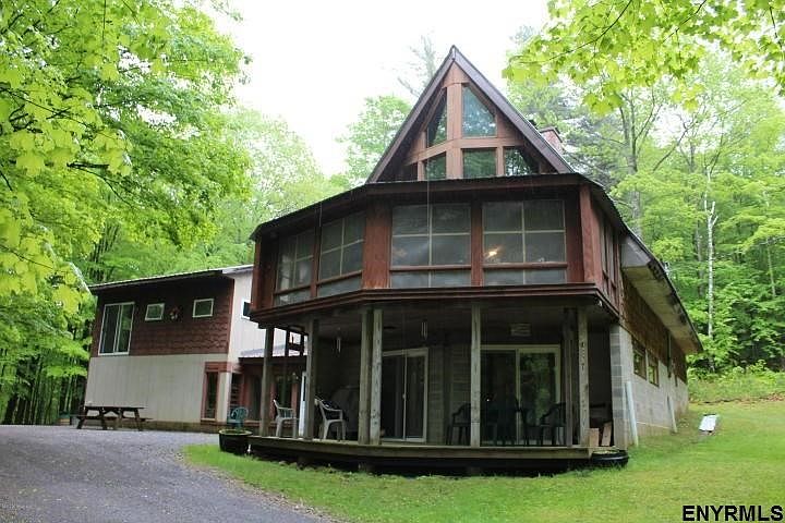 1st image of 24 Paige Ln